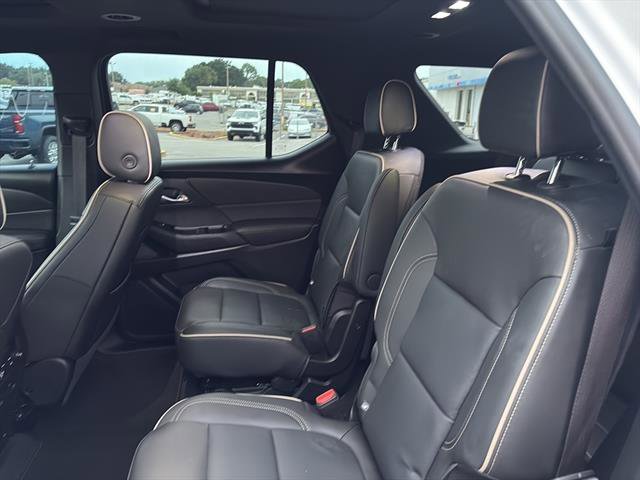 2023 Chevrolet Traverse Premier photo 14