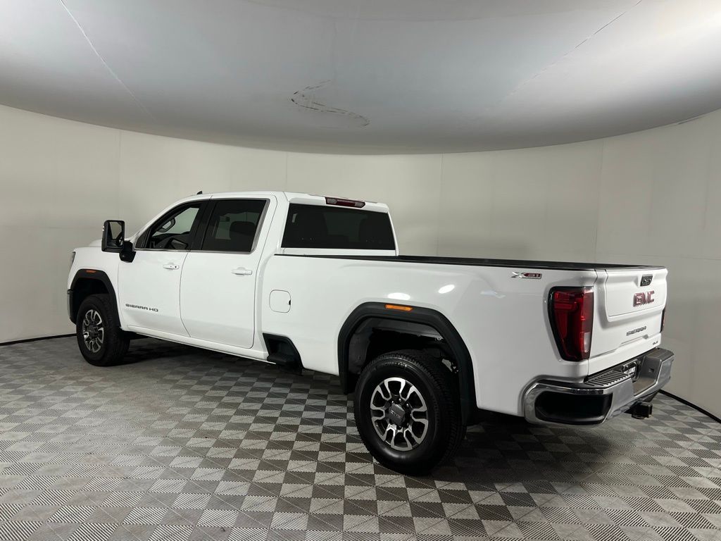 2024 Gmc Sierra HD SLE photo 3