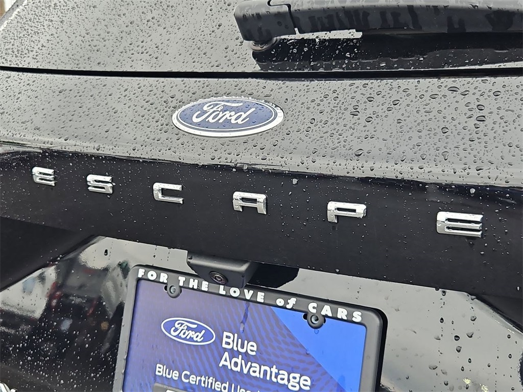 2022 Ford Escape Hybrid Titanium photo 25