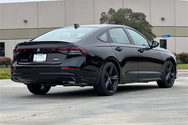 2025 Honda Accord Hybrid Sport-L photo 2