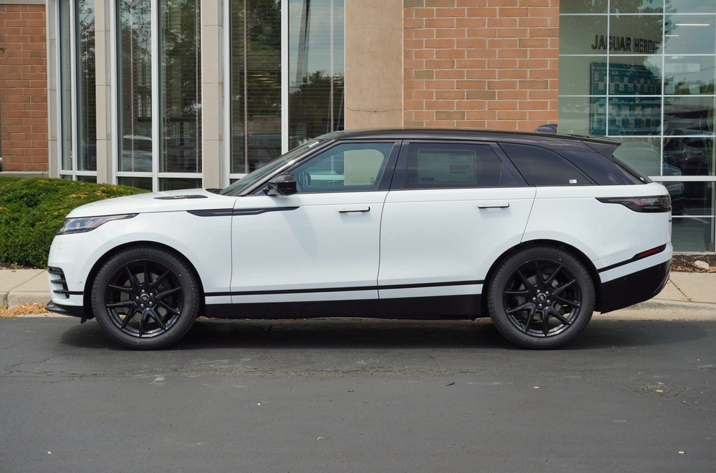 2026 Land Rover Range Rover Velar SE photo 2