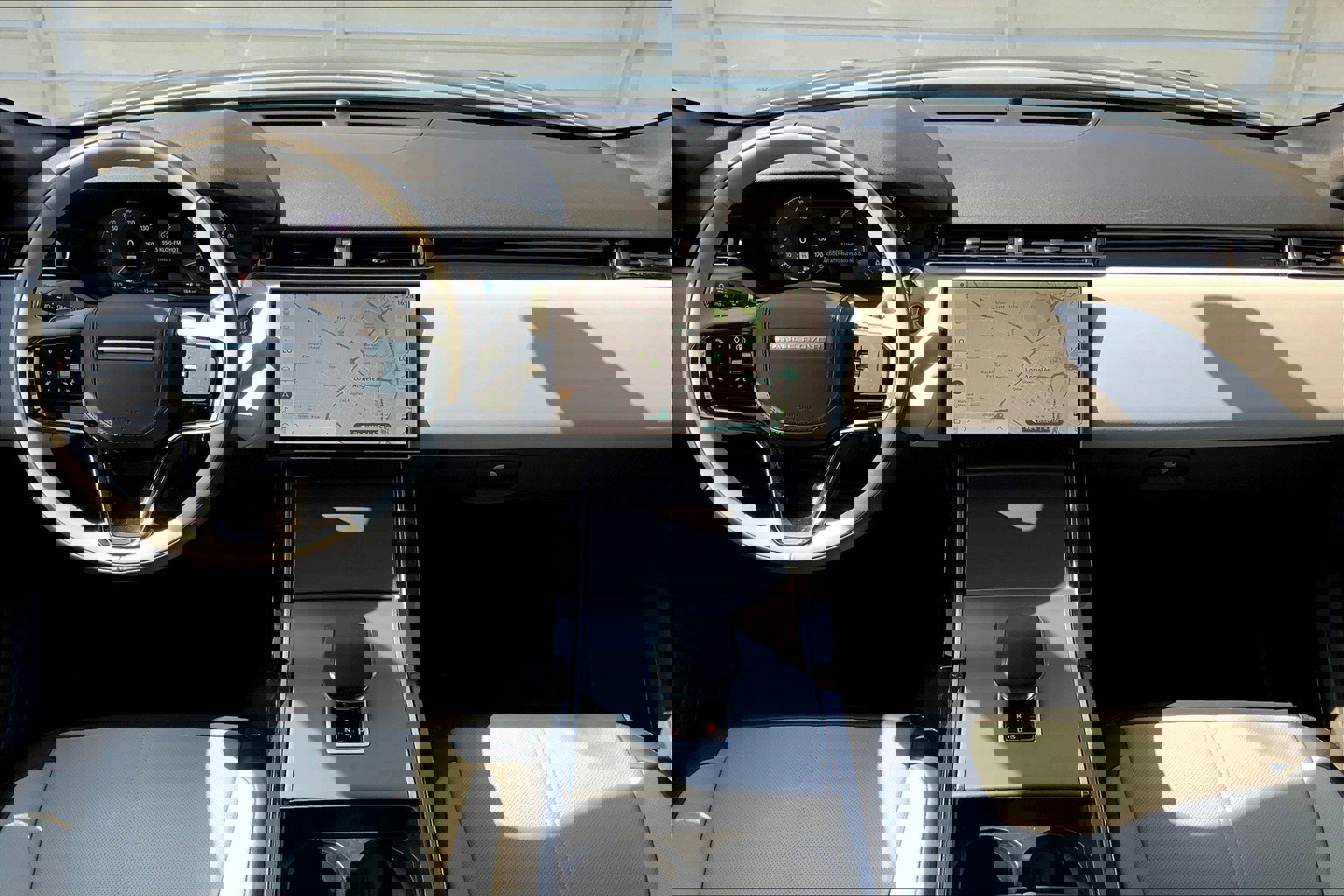 2026 Land Rover Range Rover Velar S photo 12