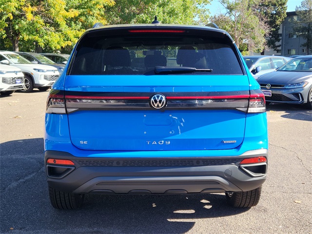 2025 Volkswagen Taos SE photo 4