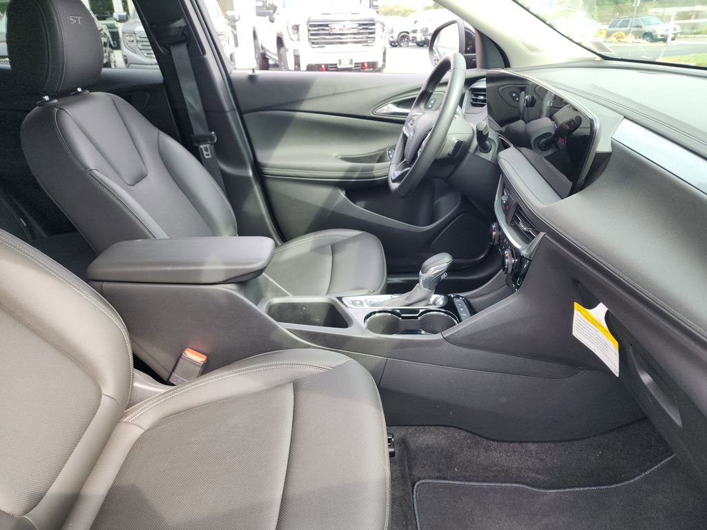 2024 Buick Encore GX Sport Touring photo 28