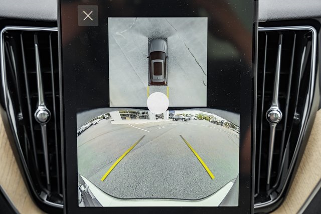 2026 Volvo XC60 B5 Hybrid photo 34