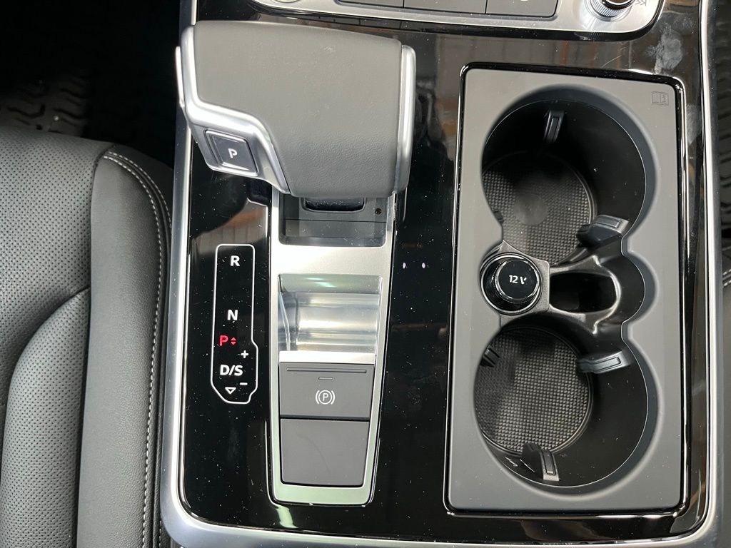 2025 Audi Q7 55 Premium Plus photo 14