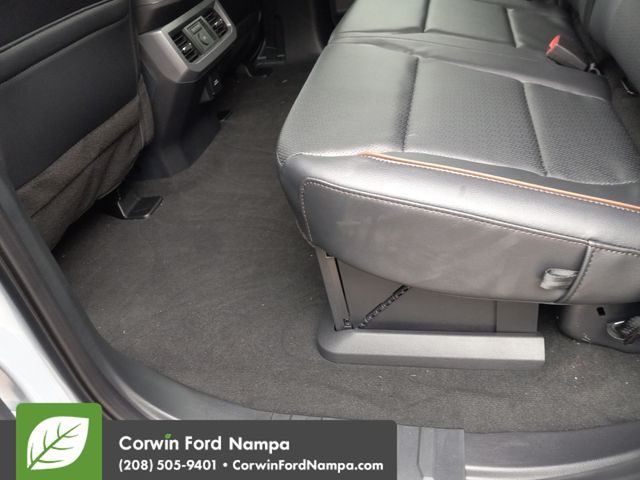 New 2025 Glacier Gray Metallic Tri-Coat Ford Lariat image 28