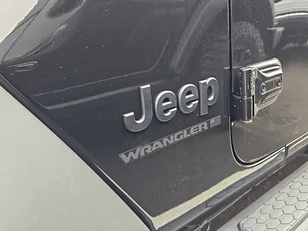 2025 Jeep Wrangler Sport S photo 5