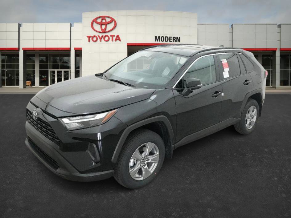 2025 Toyota RAV4 XLE's photo