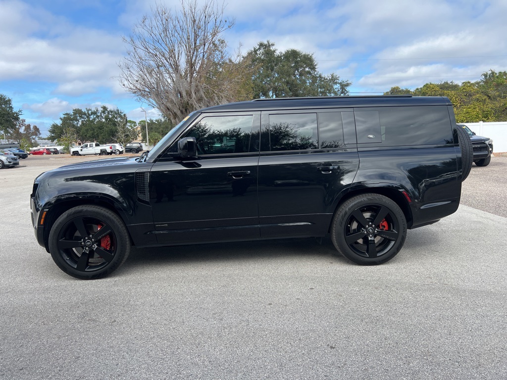 2023 Land Rover Defender X's photo