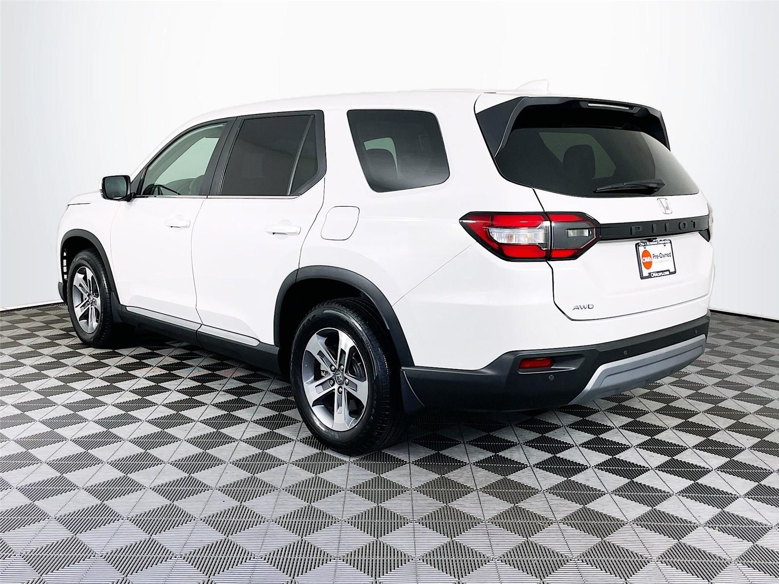 2025 Honda Pilot EX-L photo 2