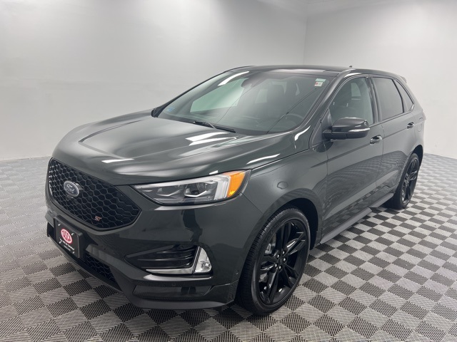 2024 Ford Edge ST photo 2