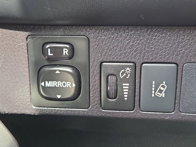 2017 Toyota RAV4 XLE photo 9