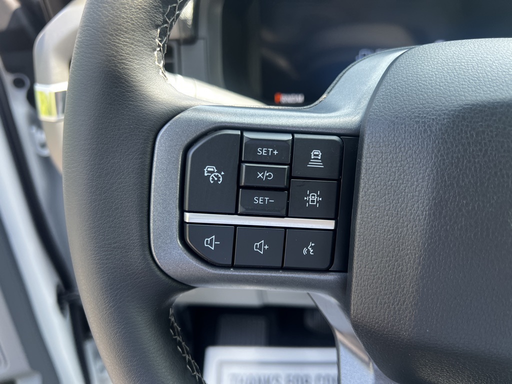 2025 Ford F-150 XLT photo 9