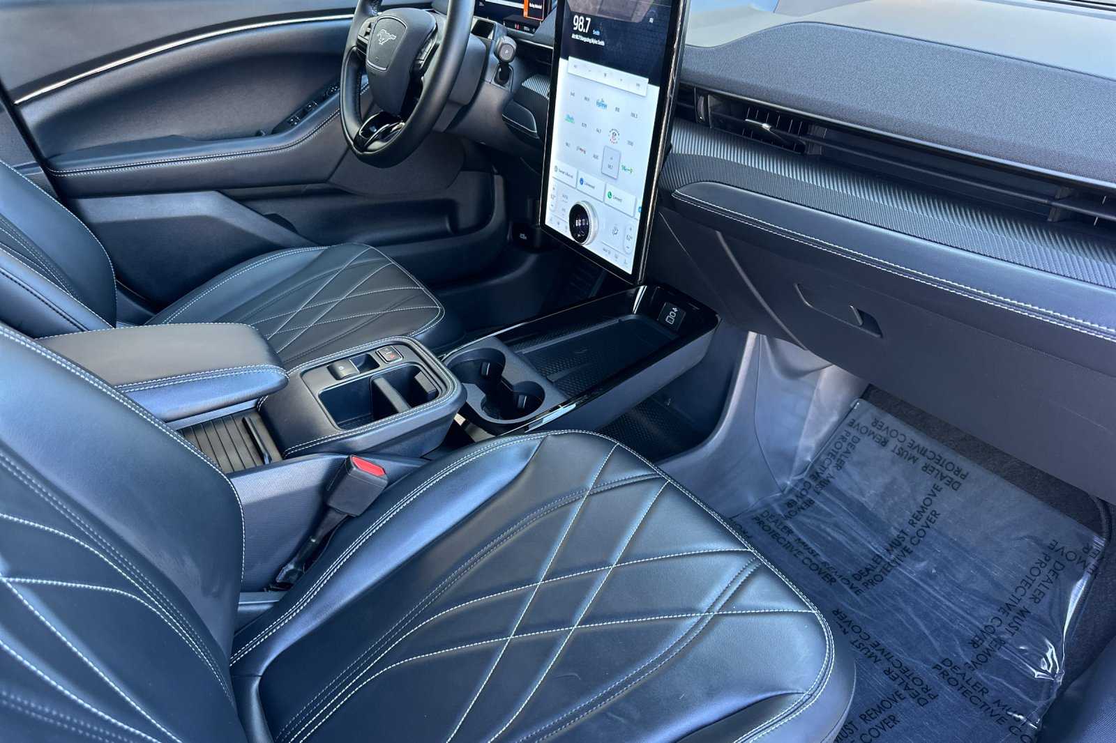 2025 Ford Mustang Mach-E Select photo 17