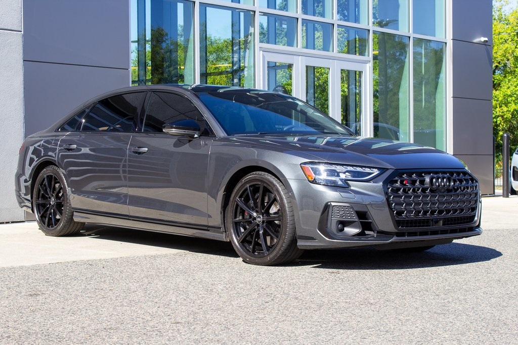 2024 Audi S8 4.0T Quattro photo 3