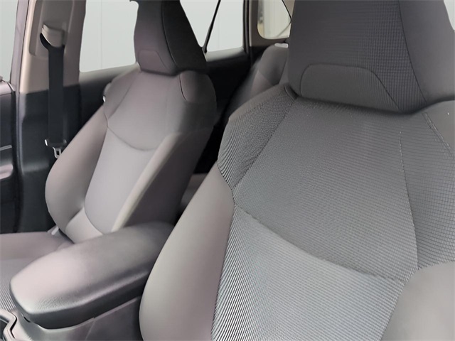 2024 Toyota RAV4 Hybrid LE photo 12