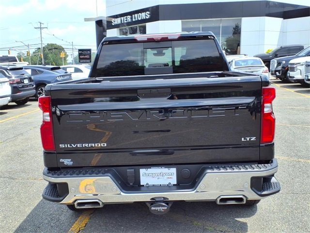 2021 Chevrolet Silverado 1500 LTZ photo 5