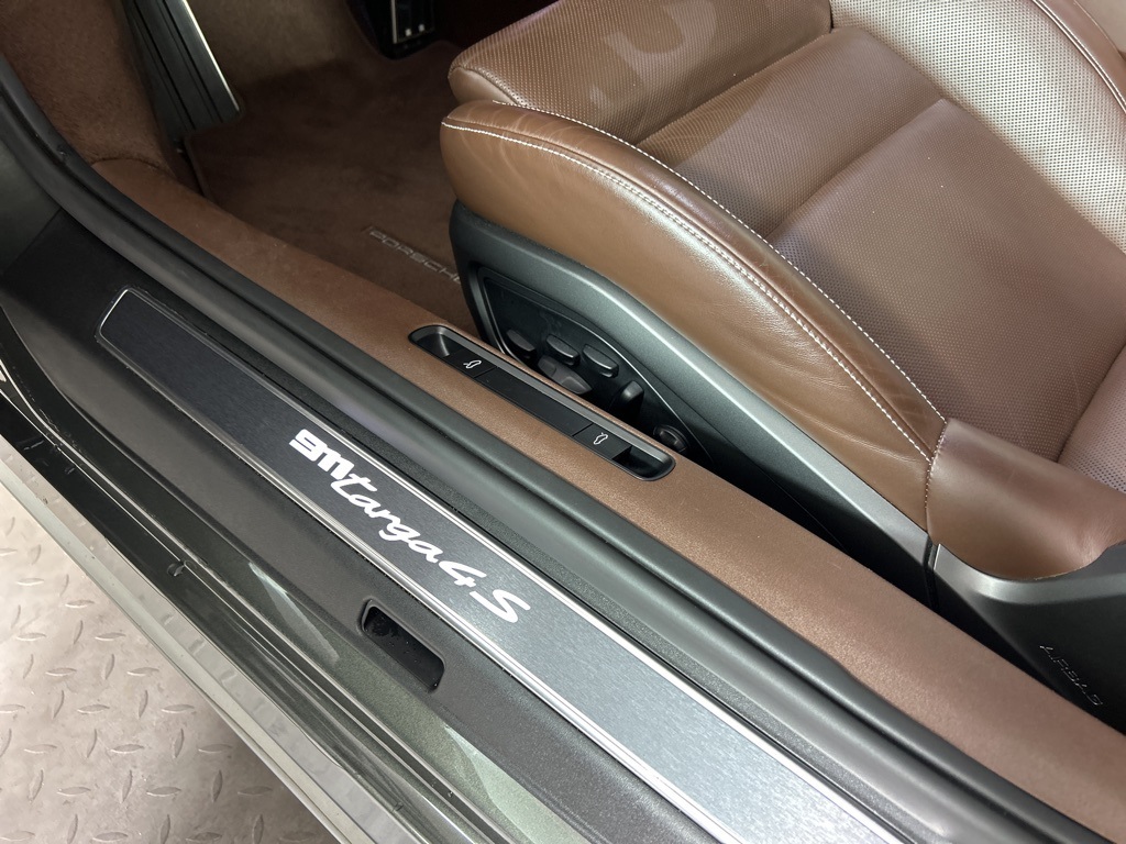 2022 Porsche 911 Targa 4S photo 14