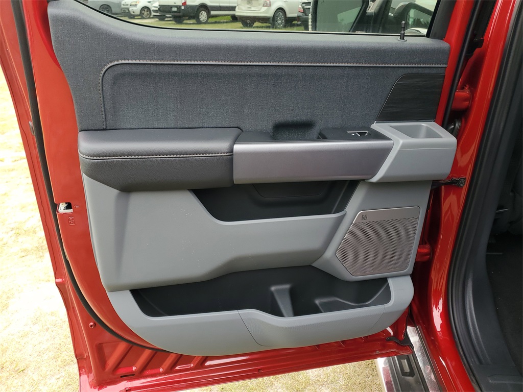 2025 Ford F-150 Lariat photo 23