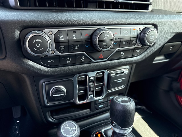 2025 Jeep Wrangler Sport S photo 22