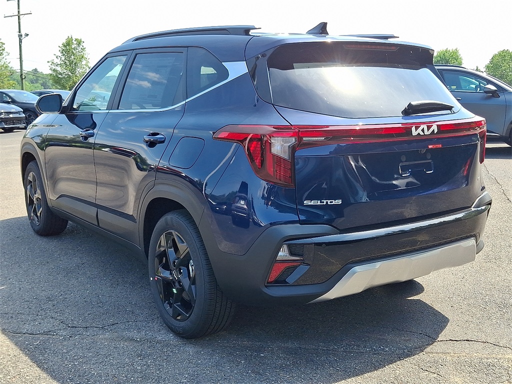 2026 Kia Seltos EX photo 4
