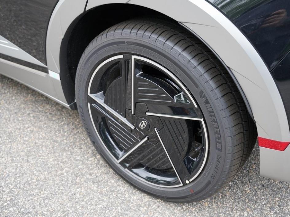 2025 Hyundai Ioniq 5 Limited photo 10