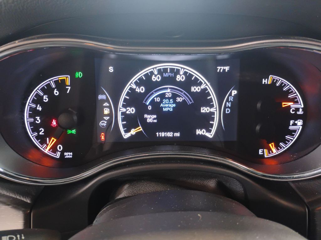 2018 Jeep Grand Cherokee Altitude photo 11