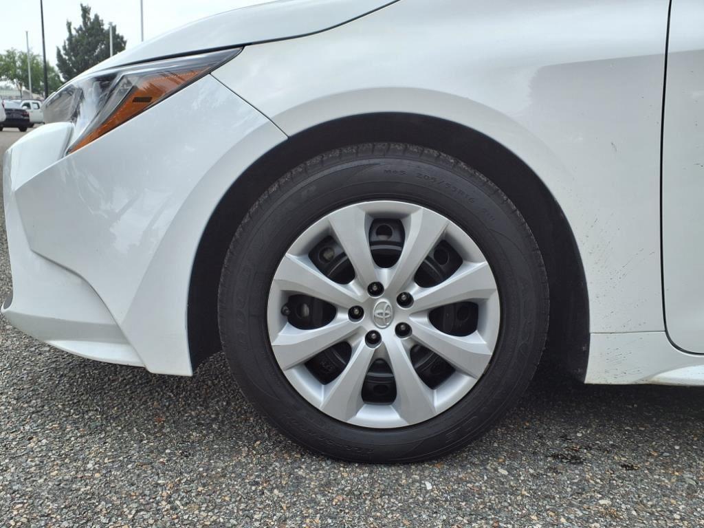 2022 Toyota Corolla LE photo 4