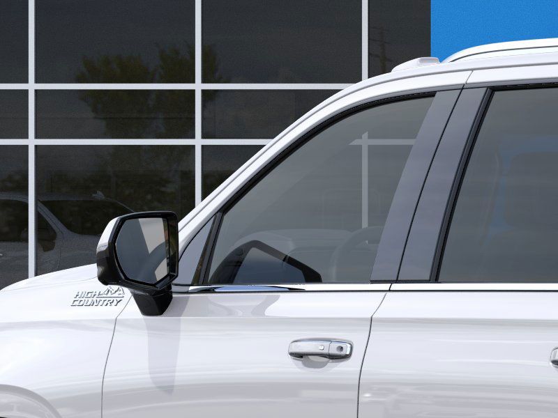2025 Chevrolet Suburban High Country photo 12