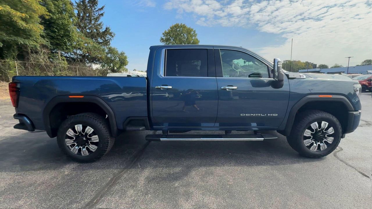 2026 Gmc Sierra 2500 HD Denali photo 9