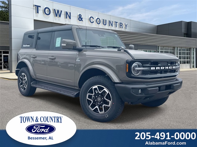 2025 Ford Bronco 4-Door Outer Banks's photo