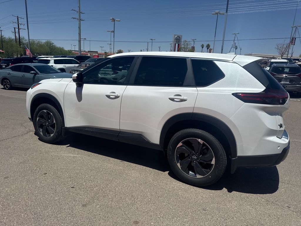 2024 Nissan Rogue SV photo 12