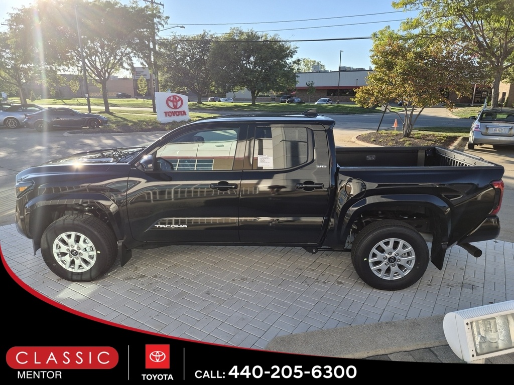2025 Toyota Tacoma SR5 photo 3