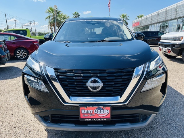 2023 Nissan Rogue SV photo 2