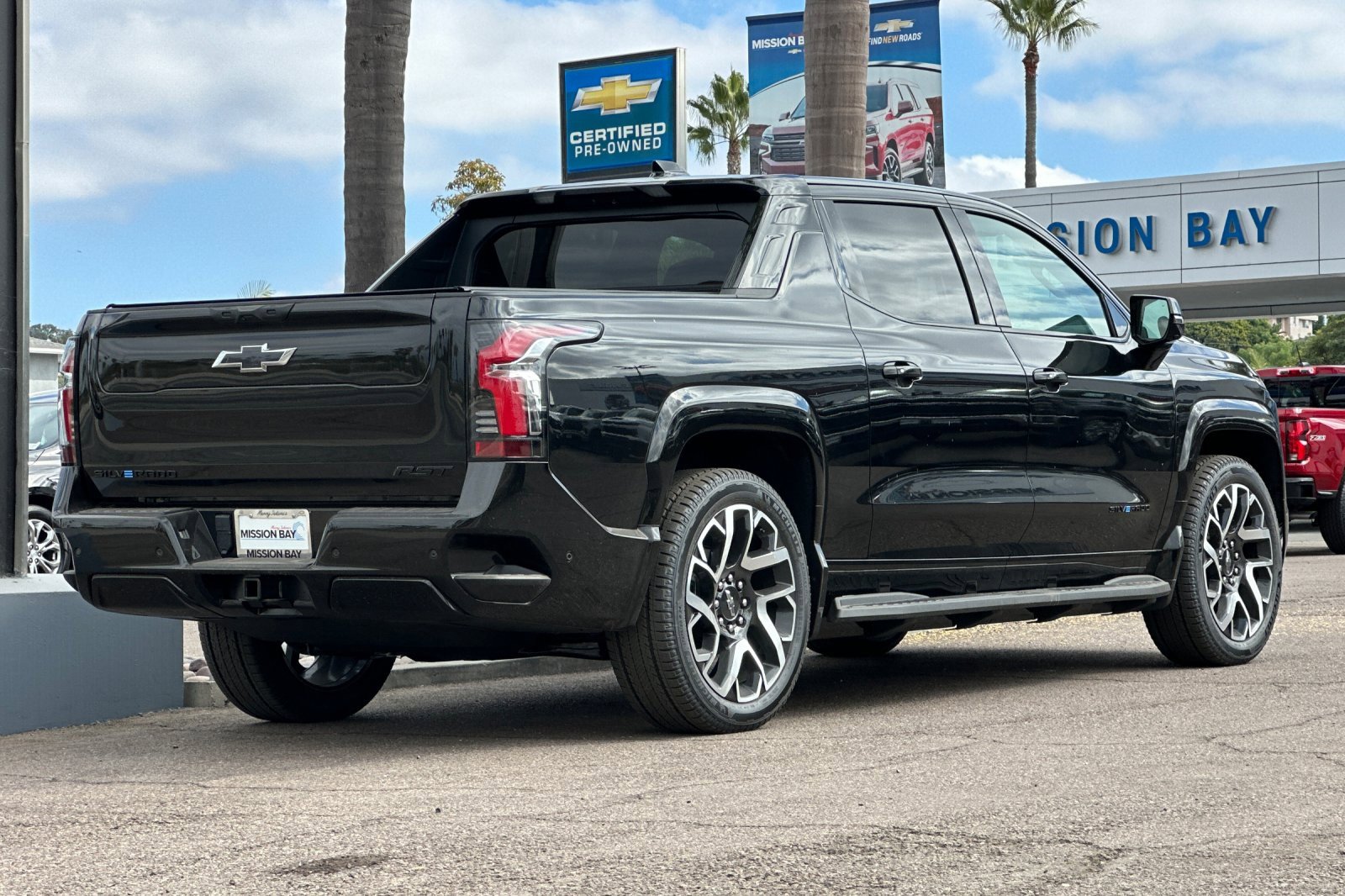 2024 Chevrolet Silverado EV RST photo 4