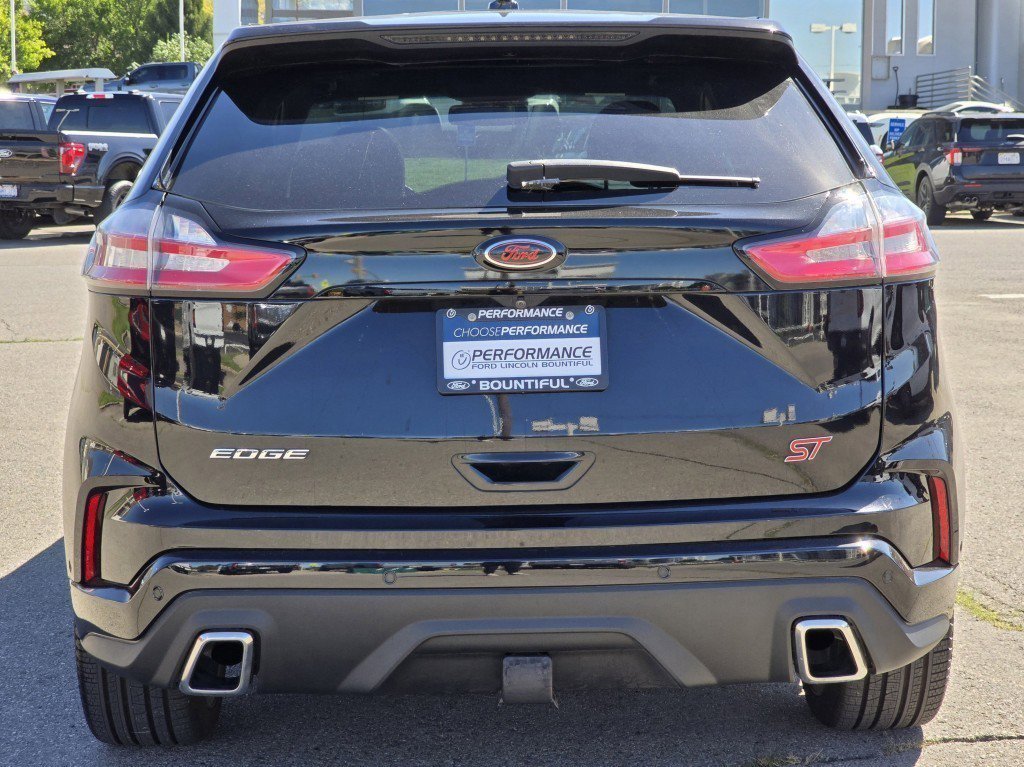 2019 Ford Edge ST photo 6