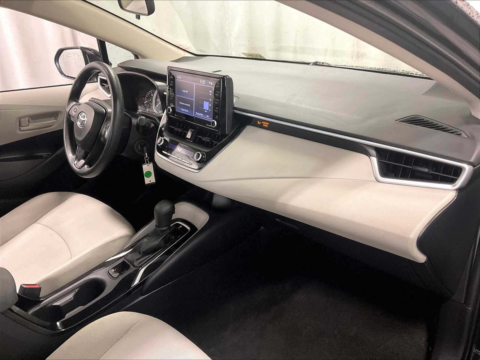 2022 Toyota Corolla LE photo 13