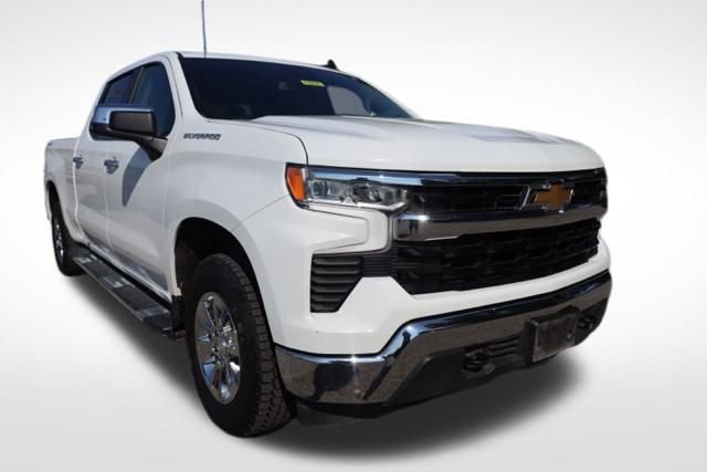 2024 Chevrolet Silverado 1500 LT photo 2