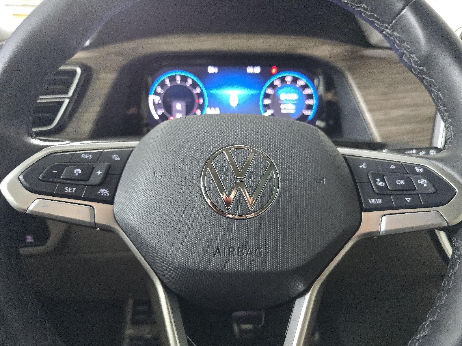 2024 Volkswagen Atlas SEL Premium R-Line photo 19