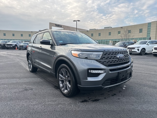 2023 Ford Explorer XLT's photo