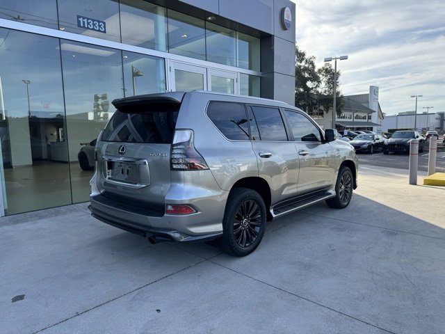 2023 Lexus GX 460 Luxury photo 4