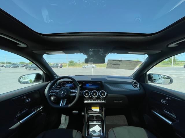 2025 Mercedes Benz GLA 250 photo 21