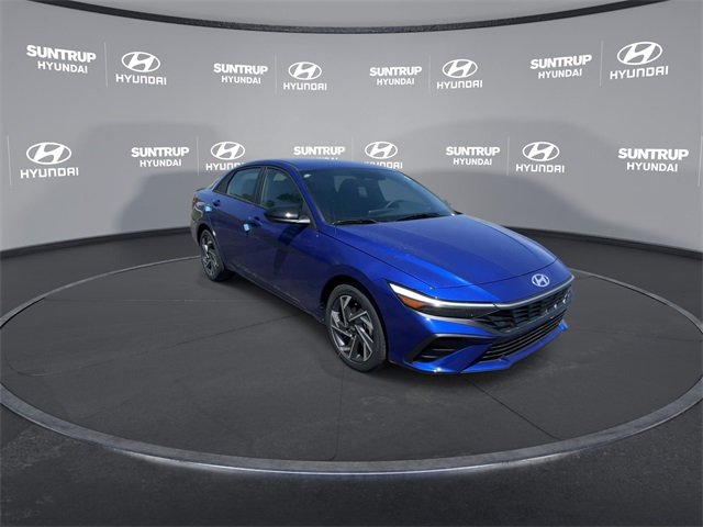 2025 Hyundai Elantra SEL Sport photo 3