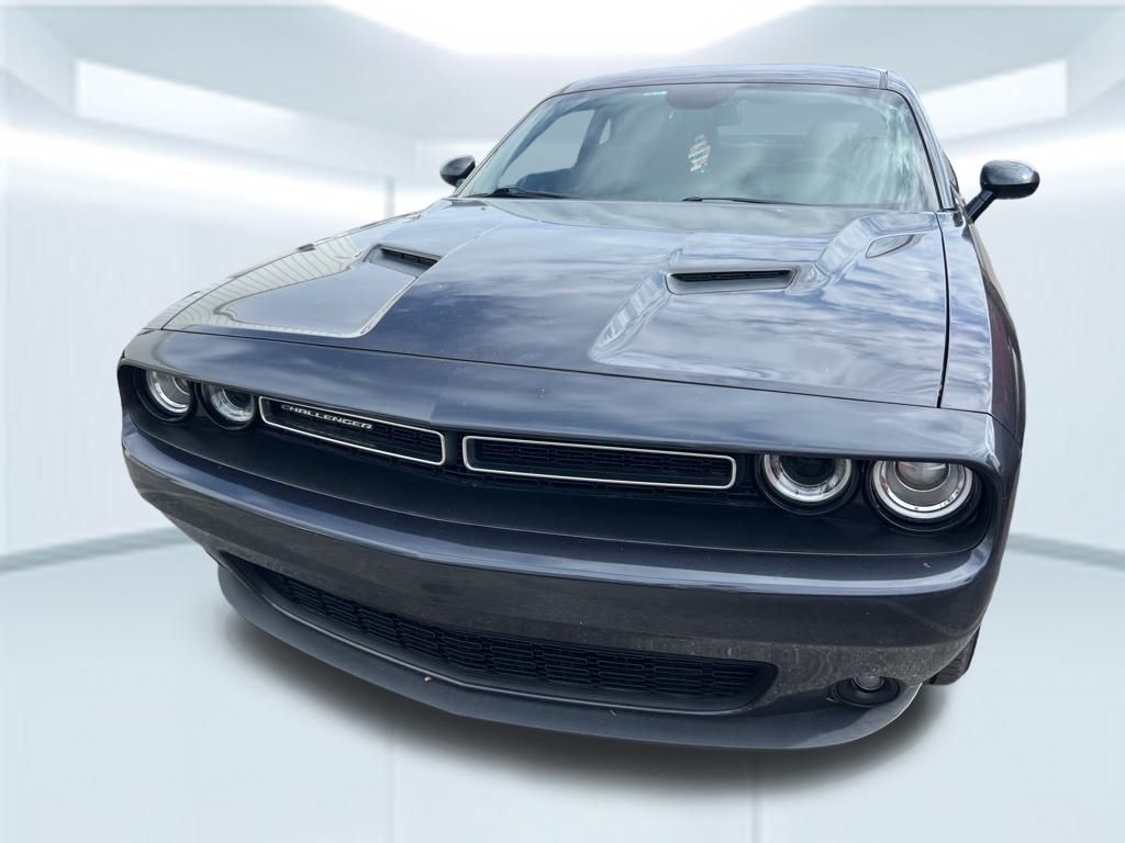 2017 Dodge Challenger SXT photo 4