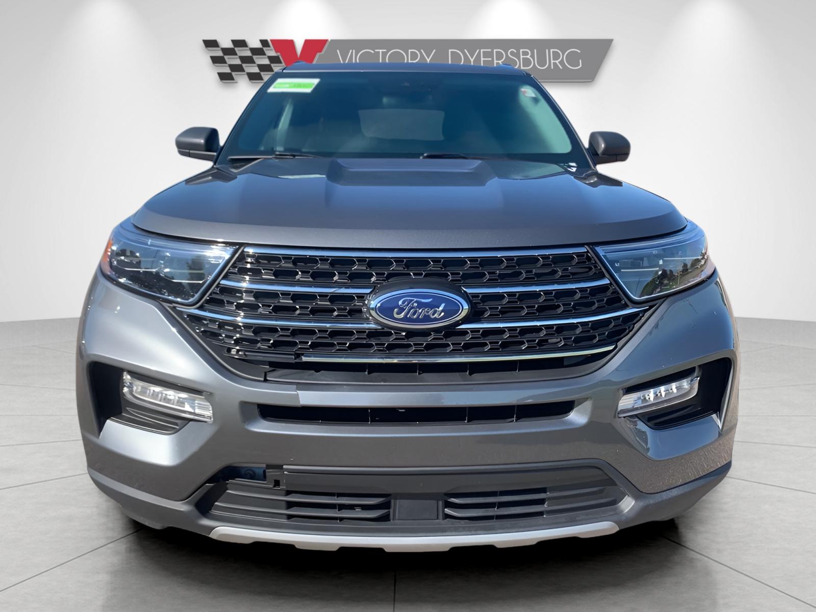 2023 Ford Explorer XLT photo 2
