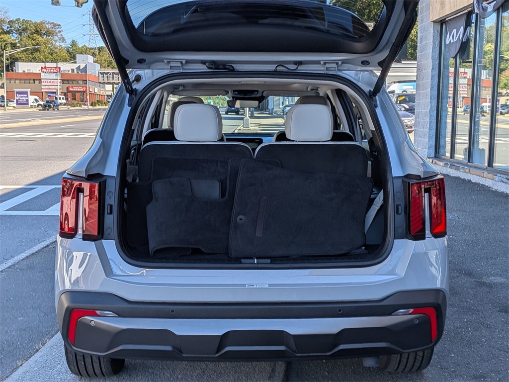 2024 Kia Sorento X-Line SX photo 3