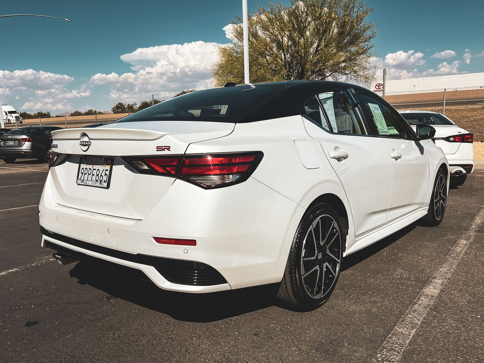 2025 Nissan Sentra SR photo 5