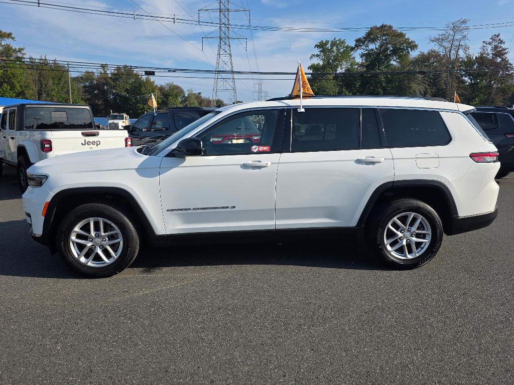 2022 Jeep Grand Cherokee Laredo photo 8