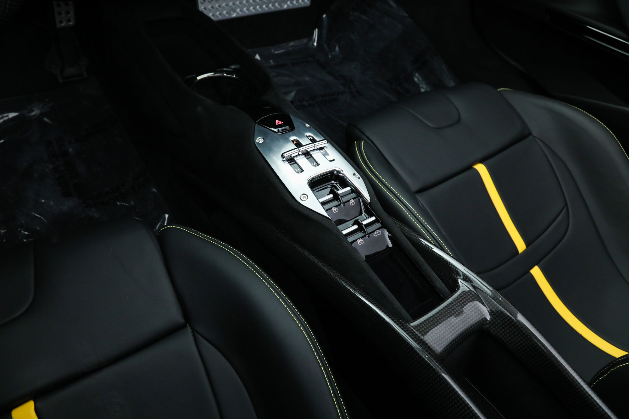 2024 Ferrari SF90 Spider photo 28